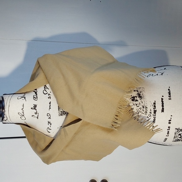 Belvedere- Tan High Quality Scarf with Fringe Fine Wool - Picture 1 of 6